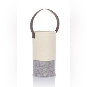 Thirty One gifts felt wine storage bags